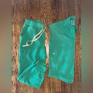 Women’s FIGS GREEN Scrub set